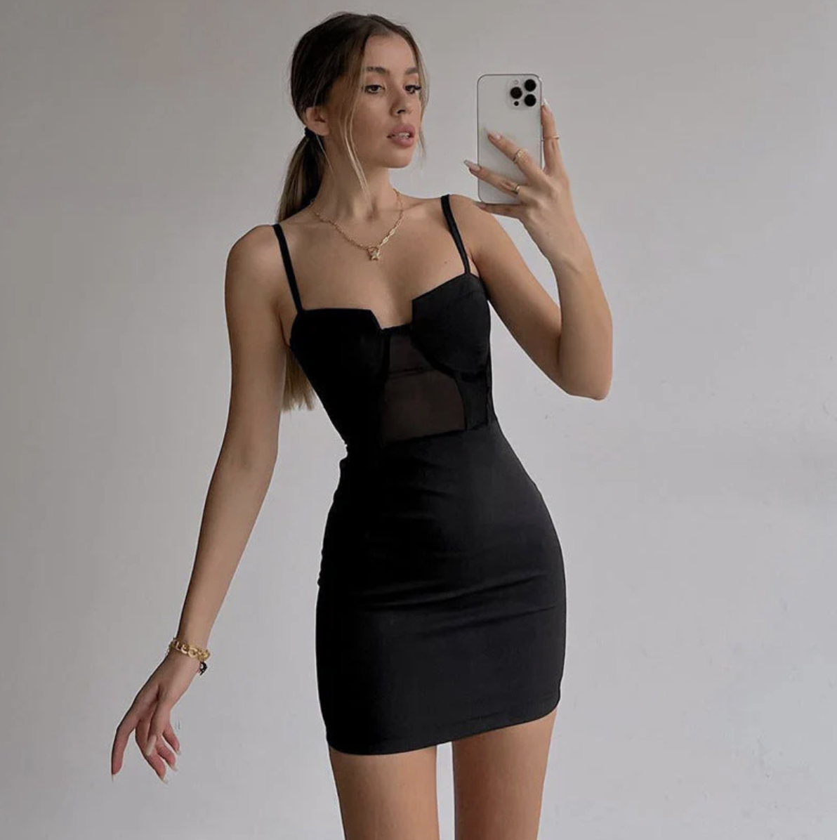 Chloé|Vestido Largo Satinado Para Sublimar Su Silueta Con Elegancia