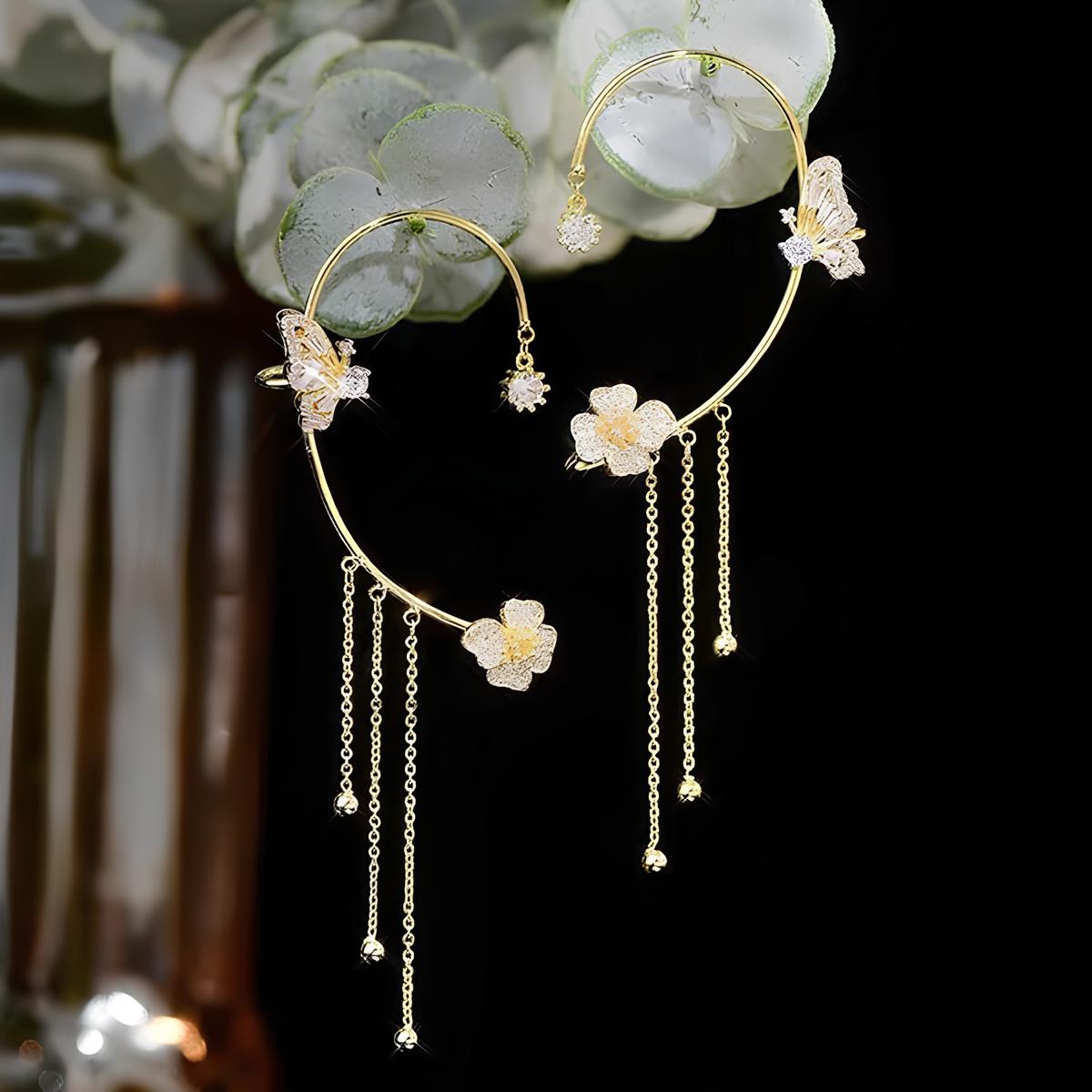 Alexandra | Ørering med blomster og glitrende sommerfugl 