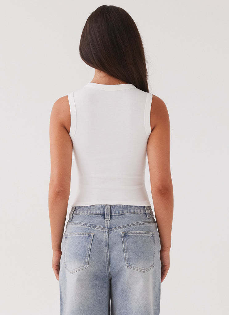 Isabelle | Topp Uten Ermer Med Knapper – Avslappet Eleganse 