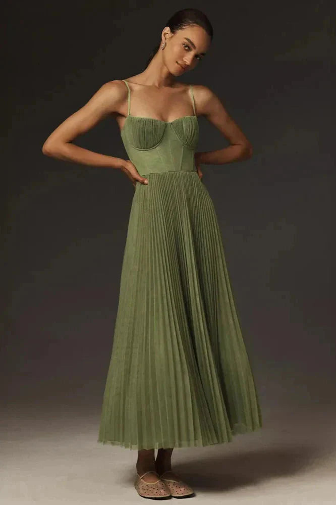 Cassandre | Robe Classique – Plis Souples Et Silhouette Évasée