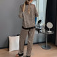 Manon | Lounge Chic - Geometrinen muotoilu ja hienostunut tyyli 