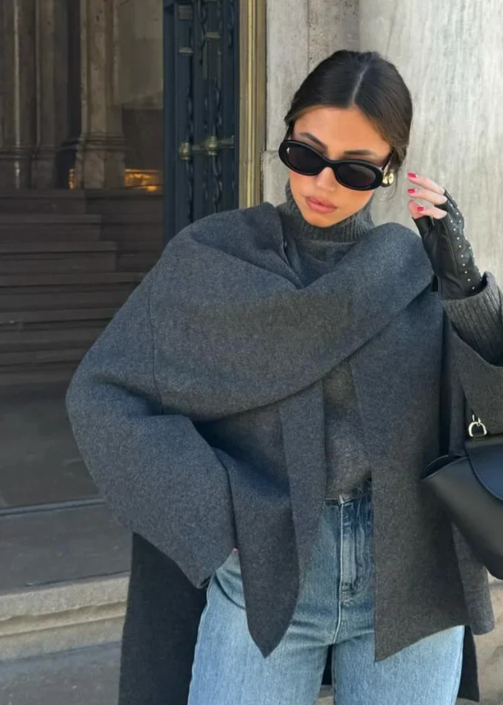 Fernande | Luxe Cape Mantel – Tijdloze En Verfijnde Elegant 